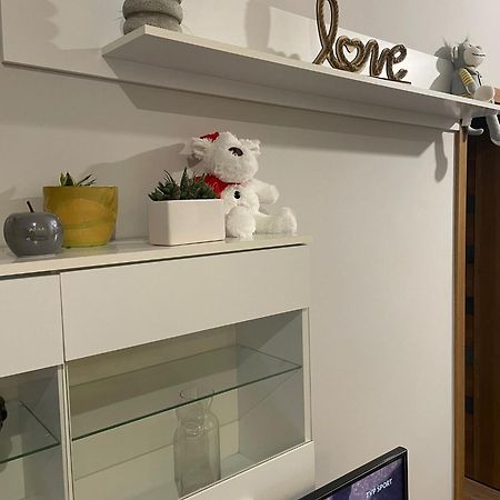 Apartament Laura Z Ogrodkiem Kielce Esterno foto
