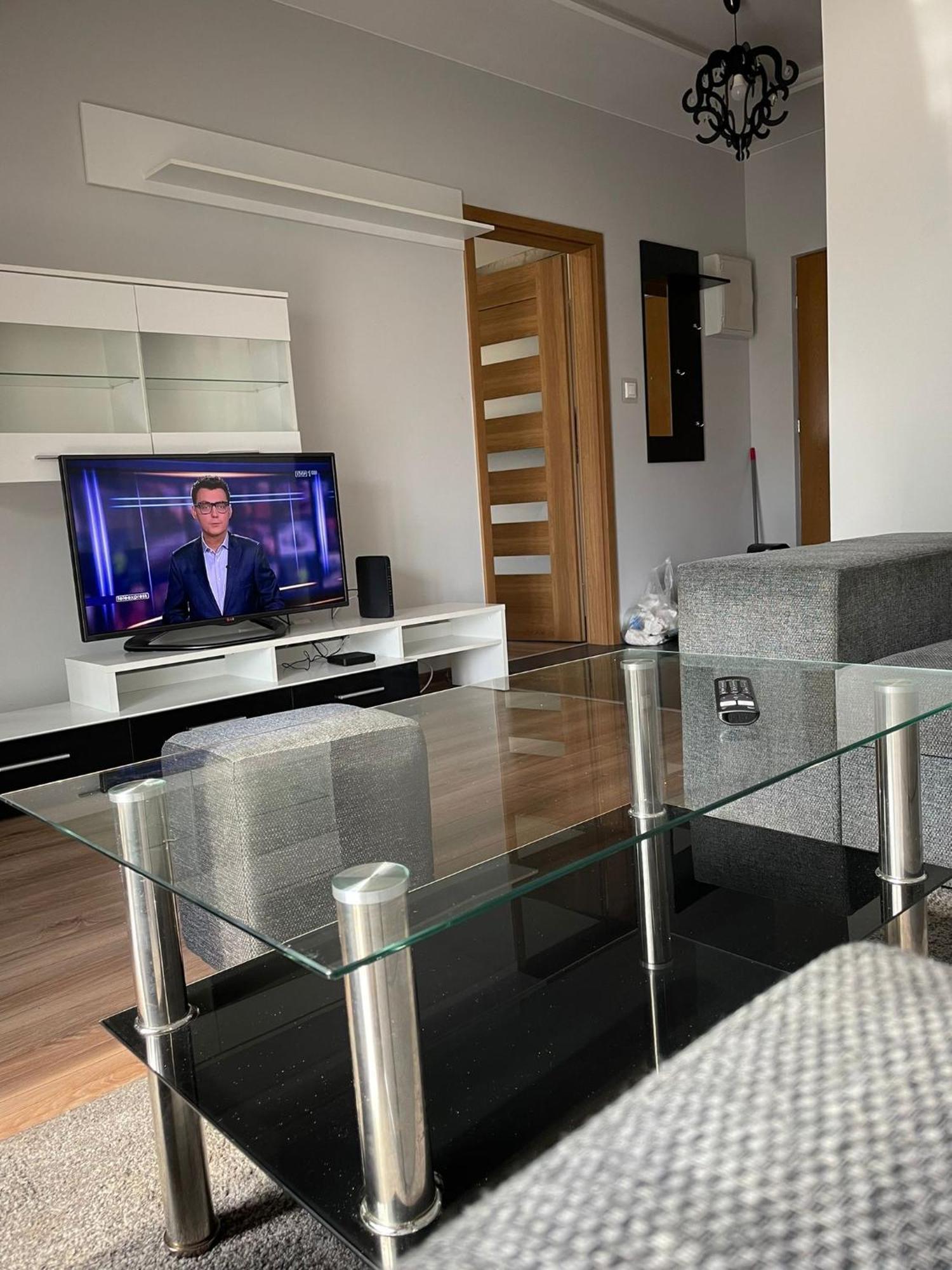 Apartament Laura Z Ogrodkiem Kielce Esterno foto