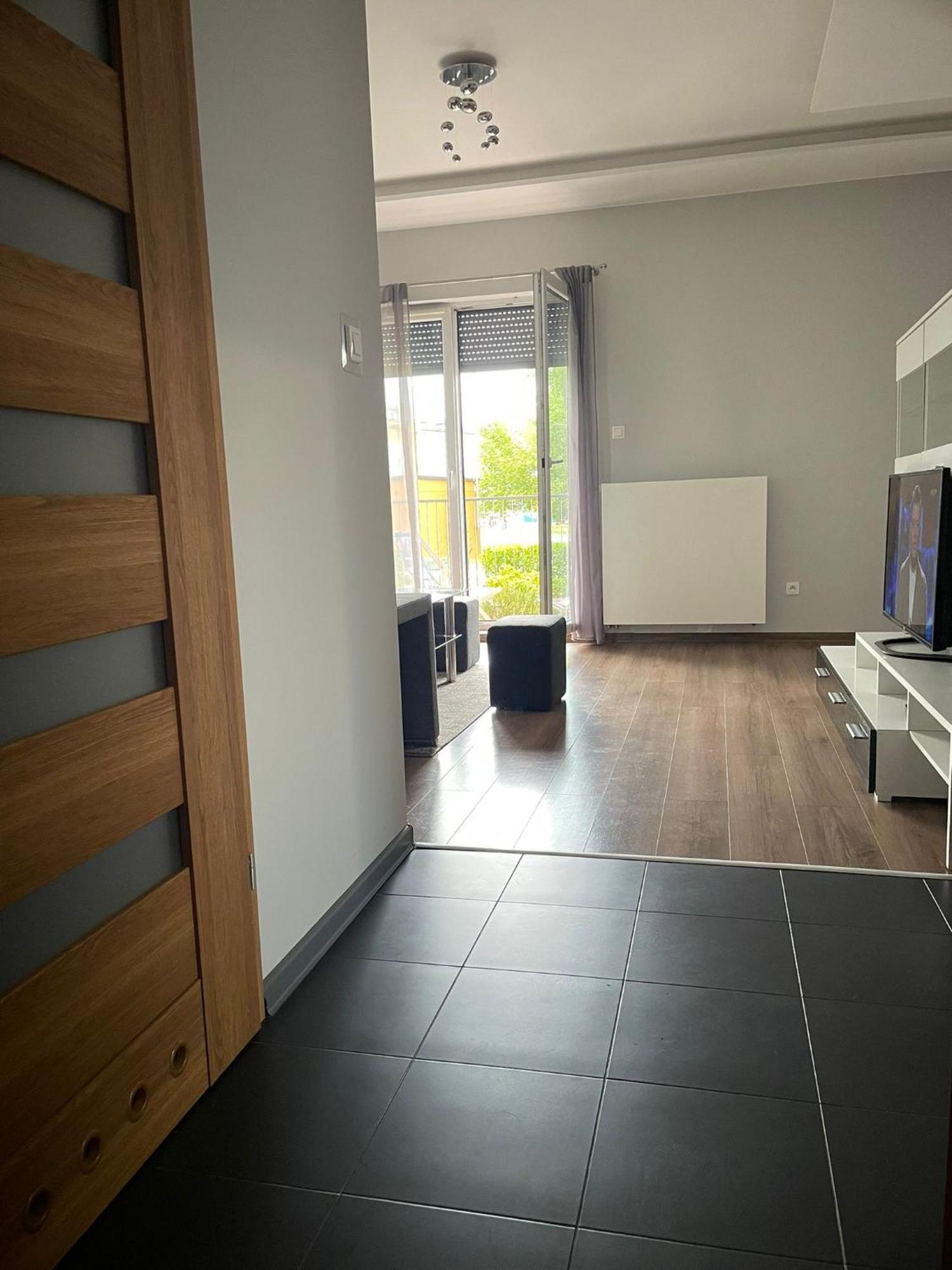Apartament Laura Z Ogrodkiem Kielce Esterno foto
