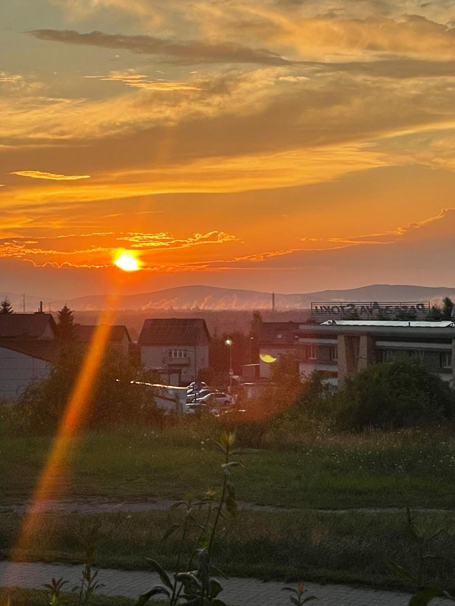 Apartament Laura Z Ogrodkiem Kielce Esterno foto