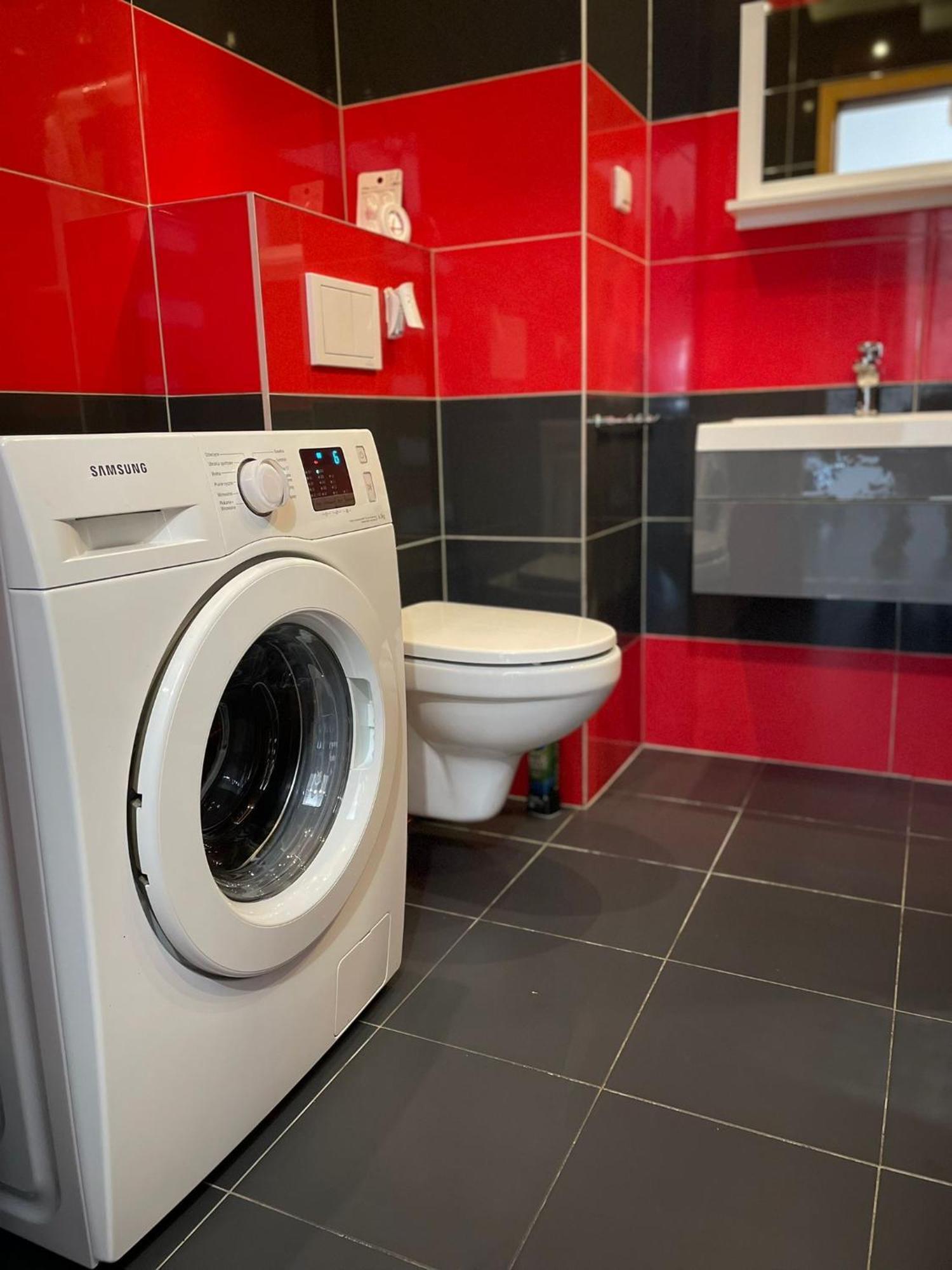 Apartament Laura Z Ogrodkiem Kielce Esterno foto