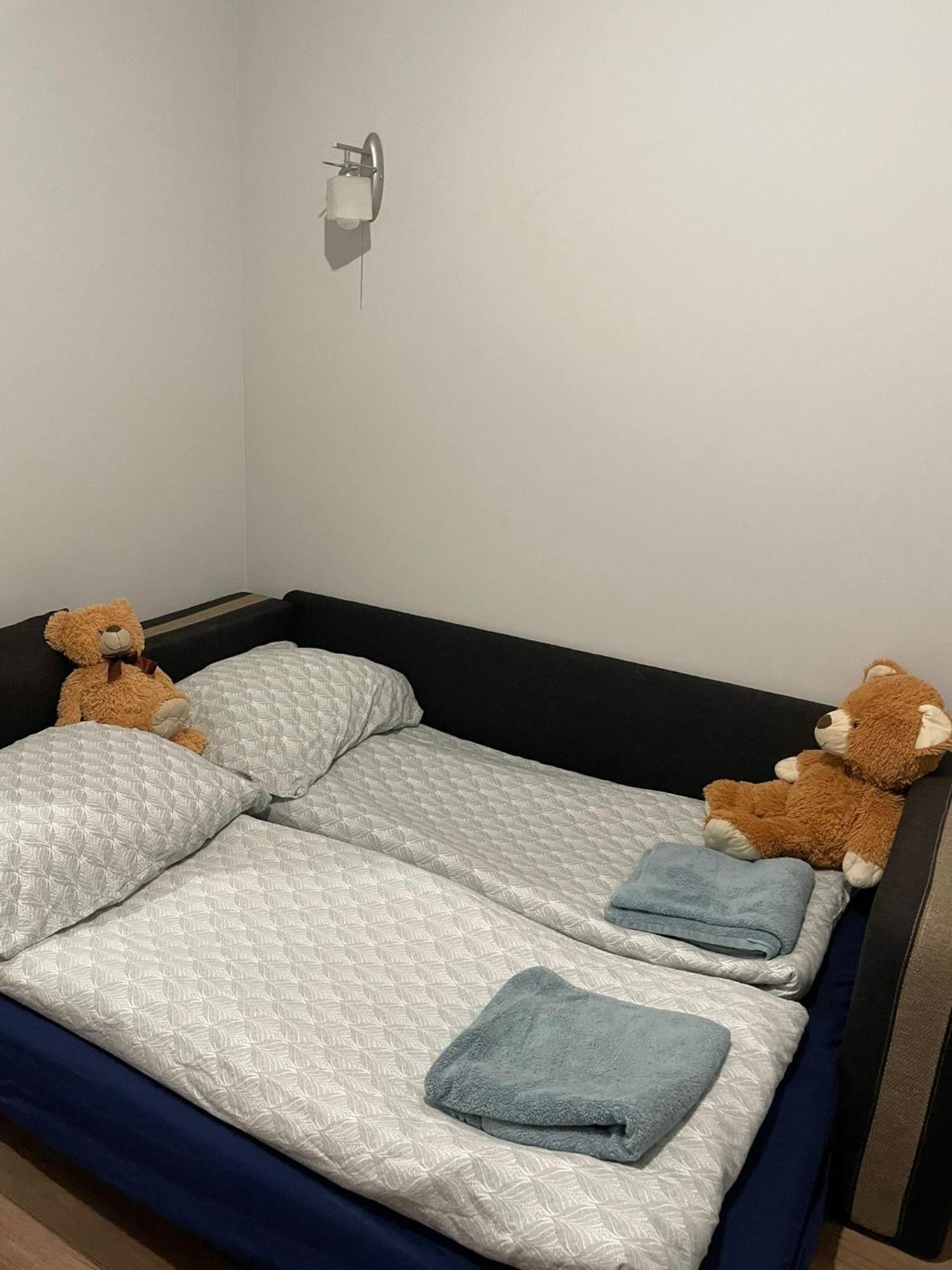 Apartament Laura Z Ogrodkiem Kielce Esterno foto